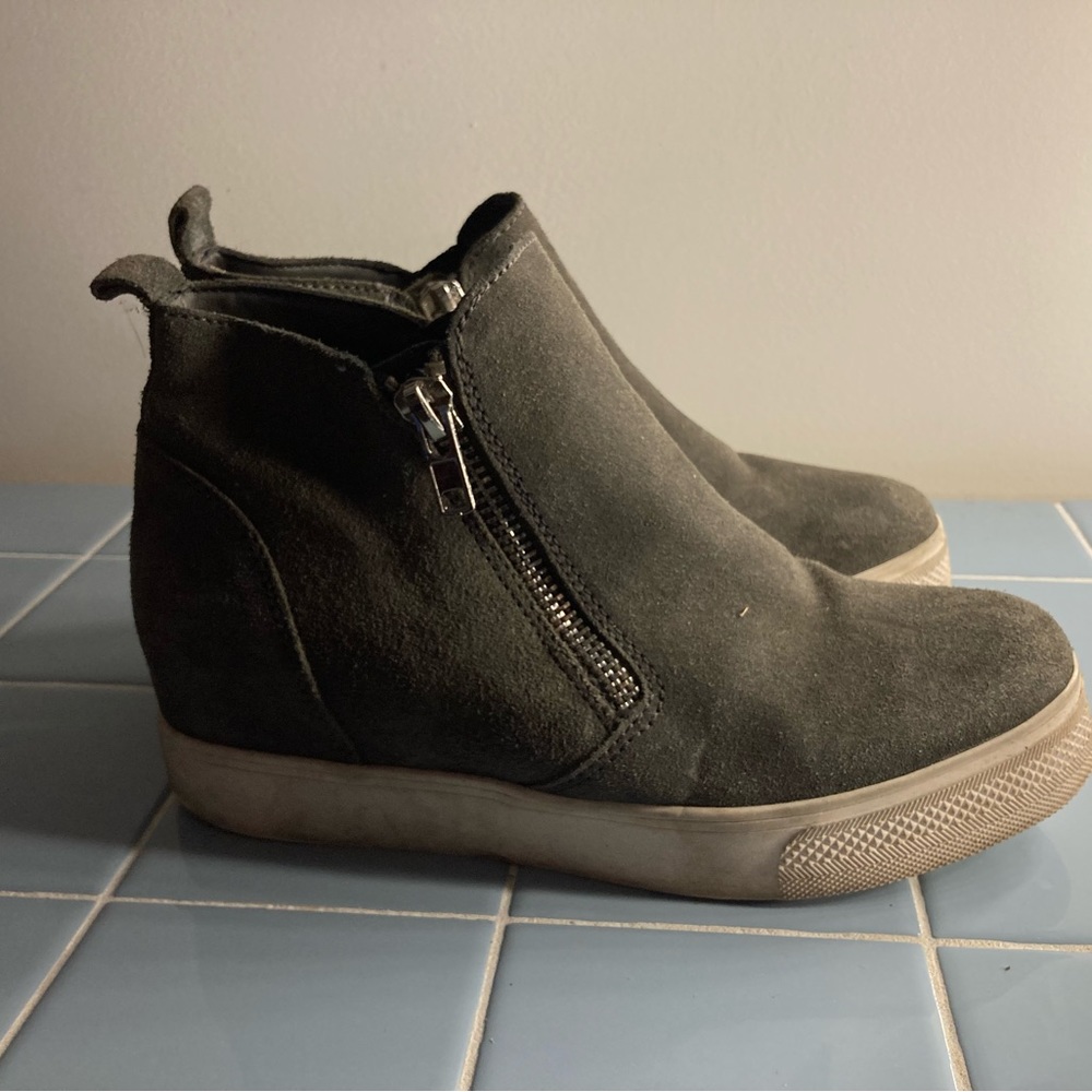 Steve Madden sneakers